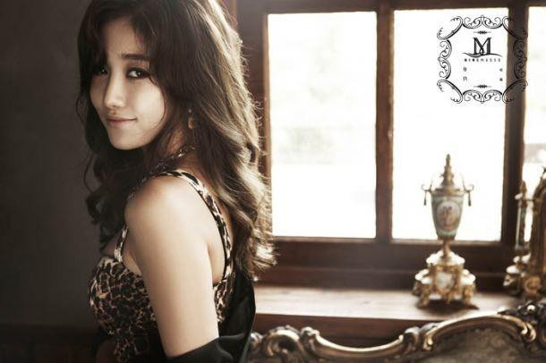 Ban đầu, nữ thần tượng không có ý định tiếp tục gia hạn hợp đồng, nhưng sau đó cô đã thay đổi ý định và ngỏ ý yêu cầu công ty bổ sung một vài điều khoản vào hợp đồng cũng như kế hoạch hoạt động của Nine Muses trong tương lai, chẳng hạn như các thành viên được phép tham gia vào quá trình sản xuất album của nhóm. Nhưng bỗng một ngày Ryu Sera đọc được một bài báo nói rằng cô sẽ rời nhóm trong khi cô không hề hay biết và thậm chí vừa ngỏ ý gia hạn hợp đồng với Star Empire. Khi đòi lời giải thích cụ thể, cô nhận được lời đe dọa “đánh gãy chân” từ CEO công ty. “Tôi nghĩ là giám đốc cho rằng tôi đã đòi hỏi quá nhiều như việc quyết định bài hát, concept hay trang phục. Thực tế thì từ năm 2010 đến năm 2014, Nine Muses chưa từng được trao đổi với công ty về các ý tưởng sáng tạo.” Ban đầu, nữ thần tượng không có ý định tiếp tục gia hạn hợp đồng, nhưng sau đó cô đã thay đổi ý định và ngỏ ý yêu cầu công ty bổ sung một vài điều khoản vào hợp đồng cũng như kế hoạch hoạt động của Nine Muses trong tương lai, chẳng hạn như các thành viên được phép tham gia vào quá trình sản xuất album của nhóm. Nhưng bỗng một ngày Ryu Sera đọc được một bài báo nói rằng cô sẽ rời nhóm trong khi cô không hề hay biết và thậm chí vừa ngỏ ý gia hạn hợp đồng với Star Empire. Khi đòi lời giải thích cụ thể, cô nhận được lời đe dọa “đánh gãy chân” từ CEO công ty. “Tôi nghĩ là giám đốc cho rằng tôi đã đòi hỏi quá nhiều như việc quyết định bài hát, concept hay trang phục. Thực tế thì từ năm 2010 đến năm 2014, Nine Muses chưa từng được trao đổi với công ty về các ý tưởng sáng tạo.”