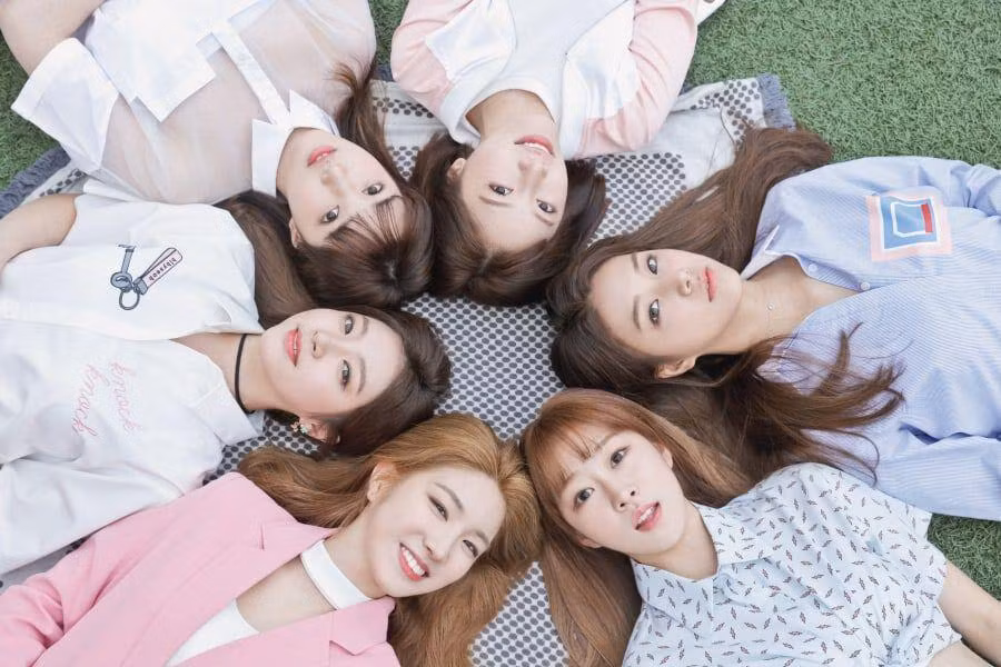 Thành tích bán album “từ trên trời rơi xuống” đã giúp LABOUM chiến thắng cả “Em gái quốc dân” IU trên show âm nhạc Music Bank, một chiến thắng không được công nhận.
