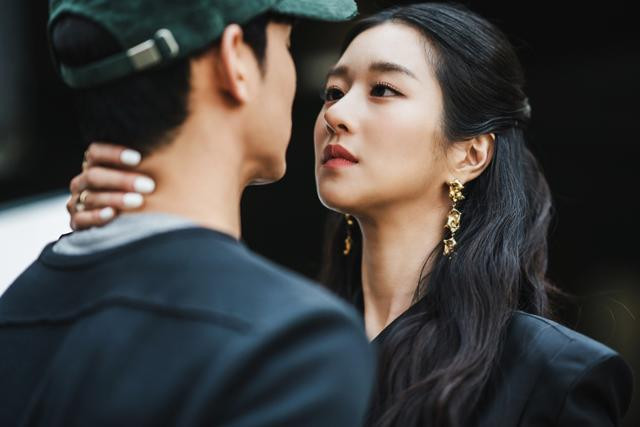 “Độ hot” cái tên Seo Ye Ji vẫn chỉ tăng chứ không giảm khi trong bảng xếp hạng các từ khóa phổ biến trong lĩnh vực giải trí do Wikipedia Hàn Quốc công bố vừa qua, Seo Ye Ji đạt thứ hạng cao hơn cả BLACKPINK. “Độ hot” cái tên Seo Ye Ji vẫn chỉ tăng chứ không giảm khi trong bảng xếp hạng các từ khóa phổ biến trong lĩnh vực giải trí do Wikipedia Hàn Quốc công bố vừa qua, Seo Ye Ji đạt thứ hạng cao hơn cả BLACKPINK.