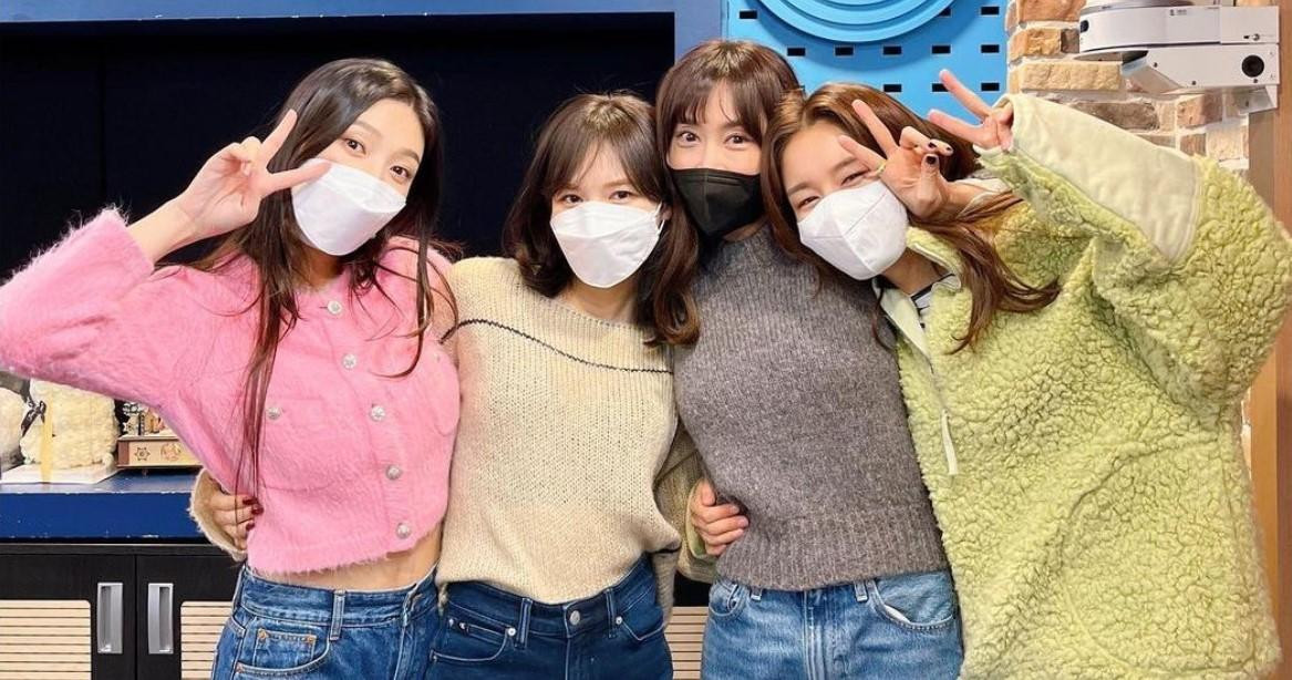 Kang Ye Won, Ahn Eun Jin và Joy, Wendy (Red Velvet) đã xuất hiện trên chương trình radio SBS PowerFM Wendy’s Young Street.