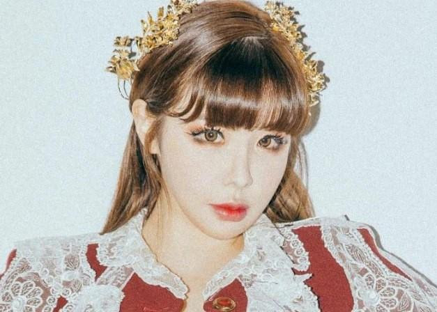 Scandal của Park Bom là mốc bắt đầu cho chuỗi thời gian khó khăn của 2NE1.