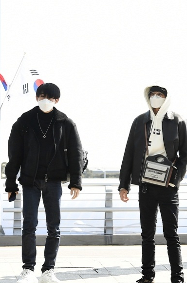 Lucas cùng WinWin đã cùng nhau trở về Trung Quốc