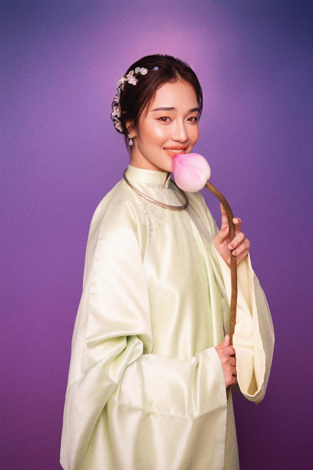 "Tôi tự tin khoảng 90% khả năng hát live, 10% còn lại là ở tinh thần và sức khỏe". "Tôi tự tin khoảng 90% khả năng hát live, 10% còn lại là ở tinh thần và sức khỏe".