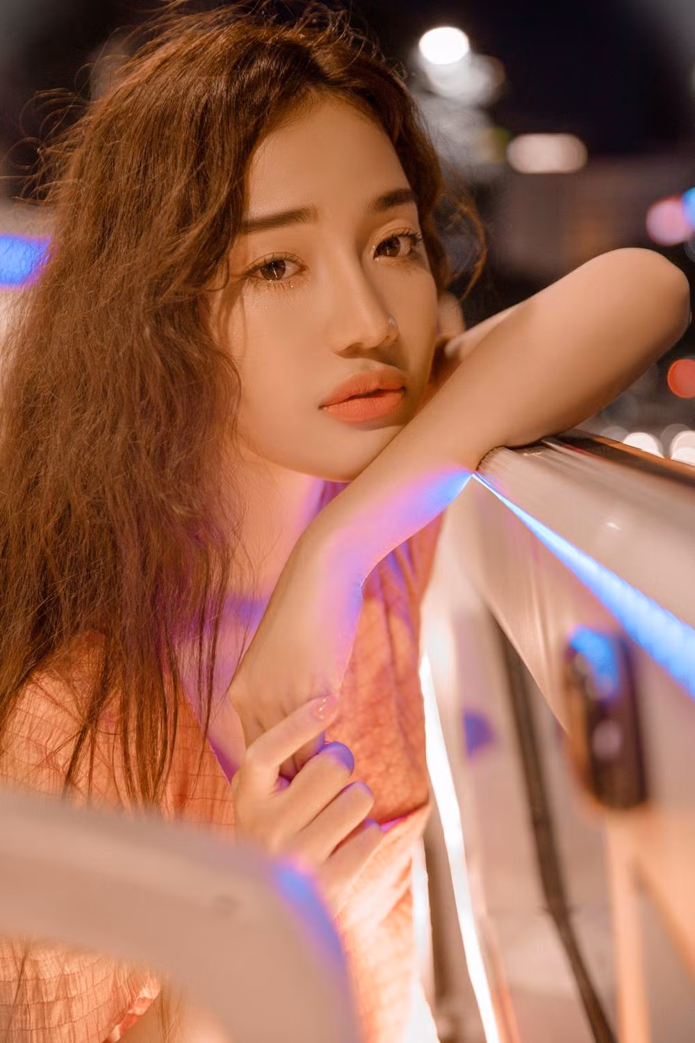 "Việc lựa chọn phát triển âm nhạc mang âm hưởng dân gian là một thử thách nhưng đồng thời vô cùng thú vị"