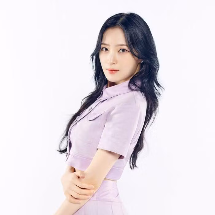 Yoo Dayeon đã bấm ‘Theo dõi” tài khoản Instagram cá nhân của Lami.