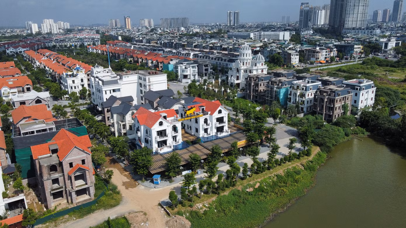 Luật Đất đai năm 2024 có hiệu lực từ 1/8 được kỳ vọng sẽ giúp hút thêm dòng kiều hối “đổ” vào thị trường địa ốc. (Ảnh minh họa: Ninh Phan) Luật Đất đai năm 2024 có hiệu lực từ 1/8 được kỳ vọng sẽ giúp hút thêm dòng kiều hối “đổ” vào thị trường địa ốc. (Ảnh minh họa: Ninh Phan)