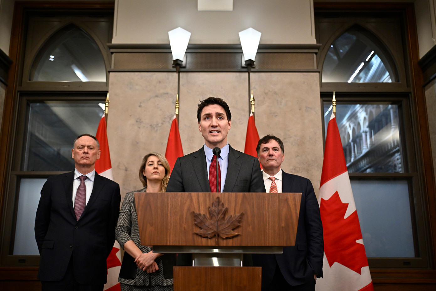 Thủ tướng Canada Justin Trudeau phát biểu với báo chí sau khi ông Trump ký lệnh tăng thuế. (Ảnh: AP) Thủ tướng Canada Justin Trudeau phát biểu với báo chí sau khi ông Trump ký lệnh tăng thuế. (Ảnh: AP)