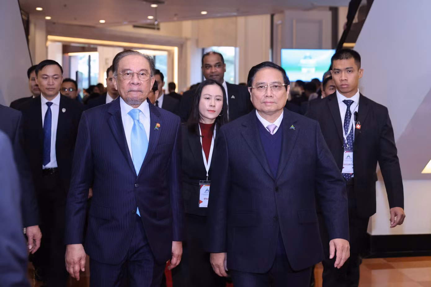 Thủ tướng Phạm Minh Chính cùng Thủ tướng Malaysia, Tổng thống Timor Leste và Thủ tướng New Zealand đến dự Diễn đàn Tương lai Asean ngày 26/2. (Ảnh: Như Ý) Thủ tướng Phạm Minh Chính cùng Thủ tướng Malaysia, Tổng thống Timor Leste và Thủ tướng New Zealand đến dự Diễn đàn Tương lai Asean ngày 26/2. (Ảnh: Như Ý)