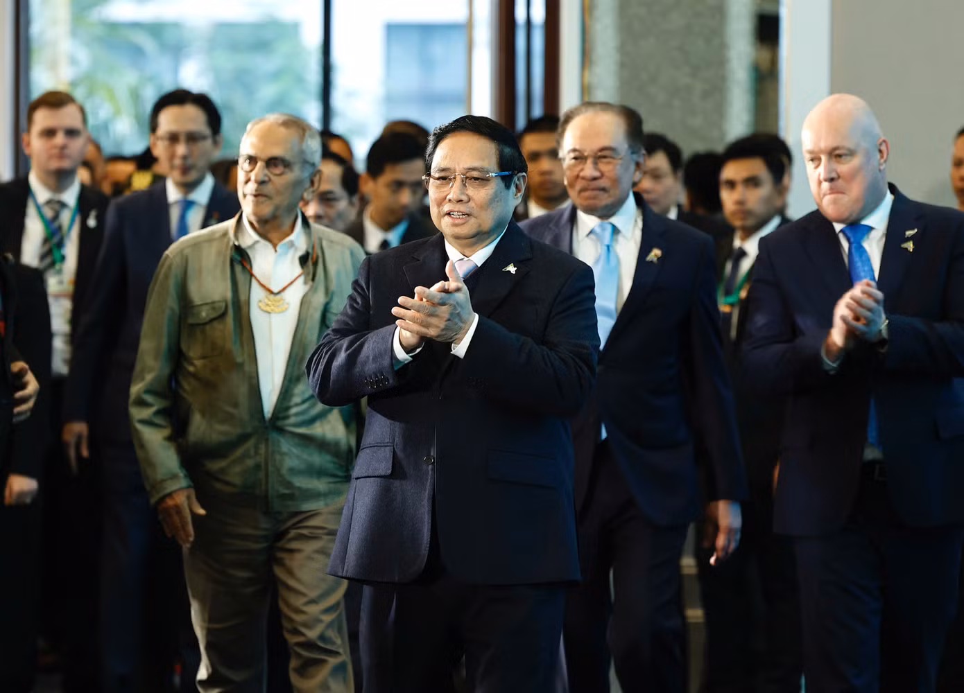 Thủ tướng Phạm Minh Chính cùng lãnh đạo các nước đến dự Diễn đàn Tương lai Asean, ngày 26/2. (Ảnh: Như Ý)