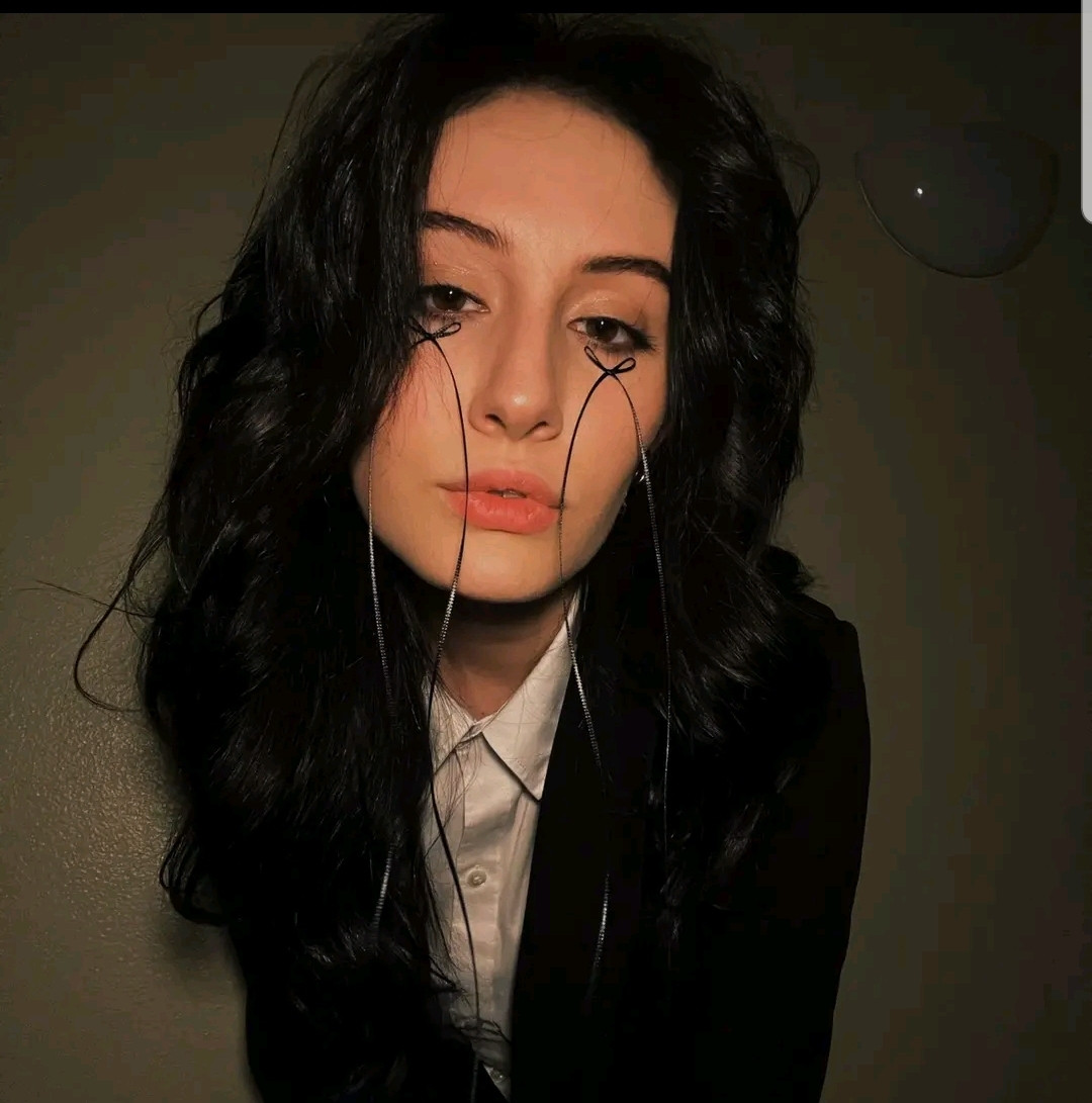 Các cô gái trên khắp thế giới lăng xê nơ nước mắt bởi vẻ đẹp yêu kiều và mềm mại. (Ảnh: Alexandra)