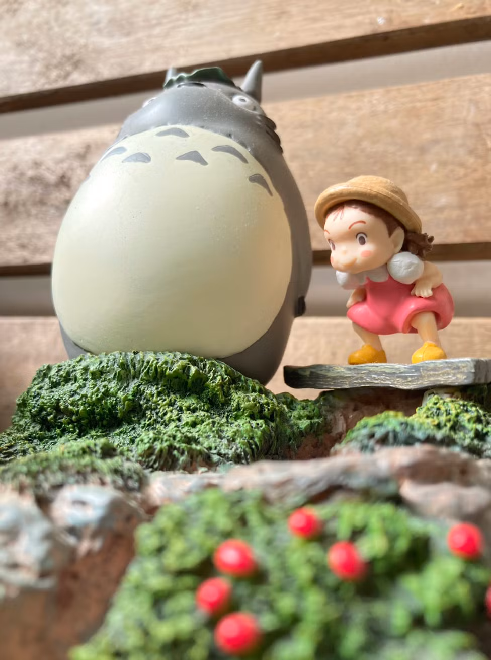Những bức tượng nhân vật Ghibli được đặt xung quanh quán. (Ảnh: @moricafe_kodama) Những bức tượng nhân vật Ghibli được đặt xung quanh quán. (Ảnh: @moricafe_kodama)