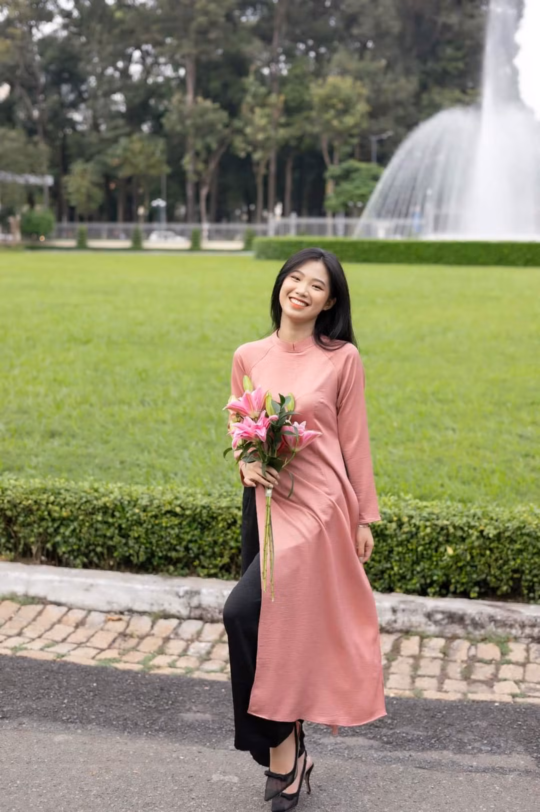 Rủ hội bạn thân làm ngay bộ ảnh ăn Tết thì còn gì bằng! (Ảnh: Châu Bí Ngô) Rủ hội bạn thân làm ngay bộ ảnh ăn Tết thì còn gì bằng! (Ảnh: Châu Bí Ngô)