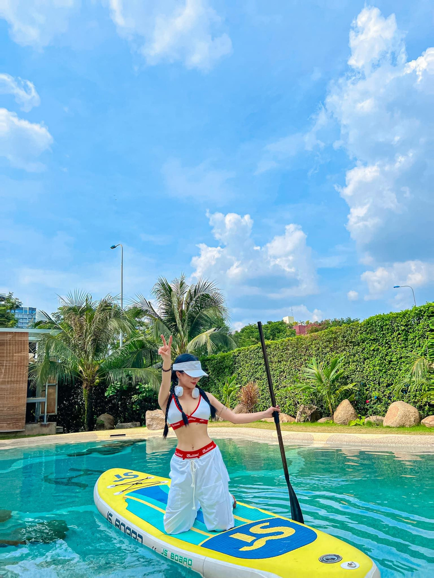 Nếu ai không biết sẽ nghĩ bạn đang đi nghỉ dưỡng ở “chốn xa xôi” đó! (Ảnh: Hà Tiểu Nghi)