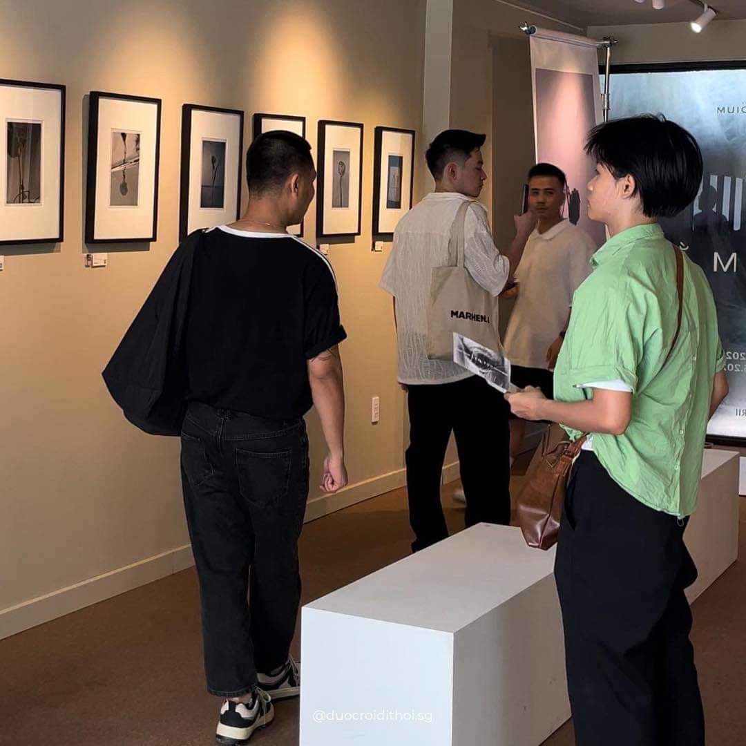 Triển lãm thu hút sự quan tâm của đông đảo các bạn trẻ. (Ảnh: @duocroidithoi.sg) Triển lãm thu hút sự quan tâm của đông đảo các bạn trẻ. (Ảnh: @duocroidithoi.sg)