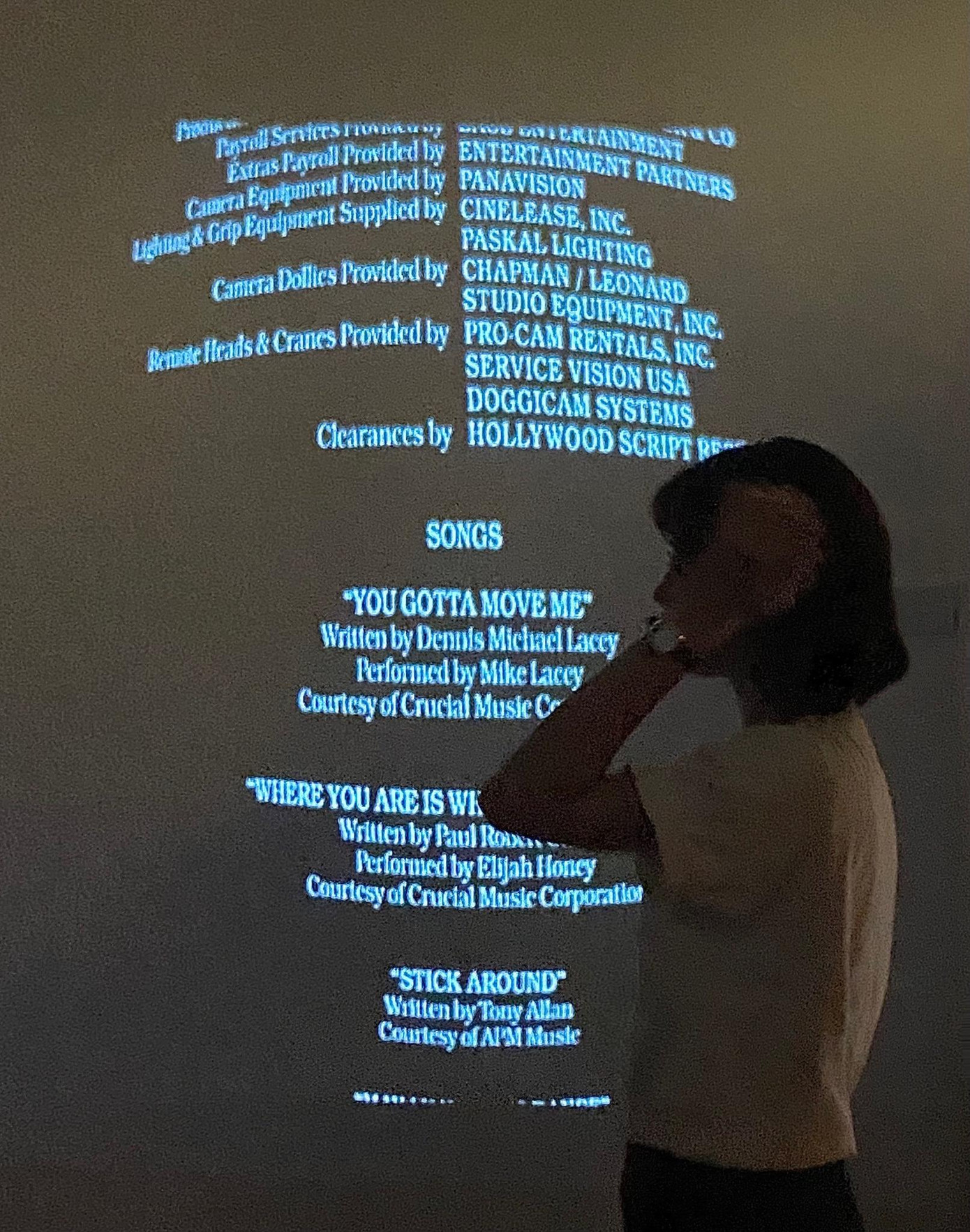 Nếu có máy chiếu, bạn cũng có thể bắt trend ngay tại nhà. Nếu có máy chiếu, bạn cũng có thể bắt trend ngay tại nhà.