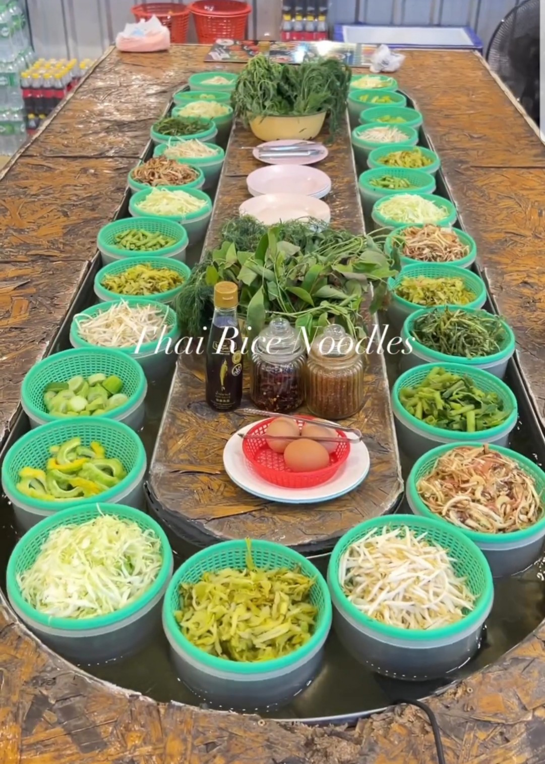 Băng chuyền chạy bằng nước xứng đáng 10 điểm sáng tạo! (Ảnh: @am.pm.everytime) Băng chuyền chạy bằng nước xứng đáng 10 điểm sáng tạo! (Ảnh: @am.pm.everytime)