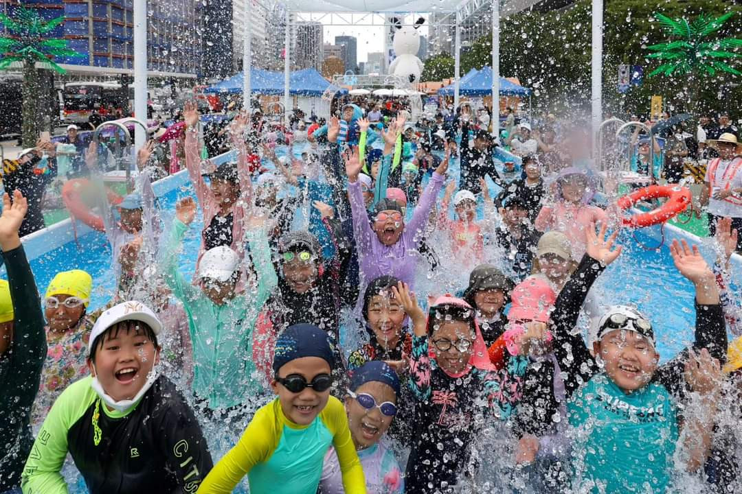 Hoạt động thu hút lượng lớn trẻ em tham gia. Hoạt động thu hút lượng lớn trẻ em tham gia.