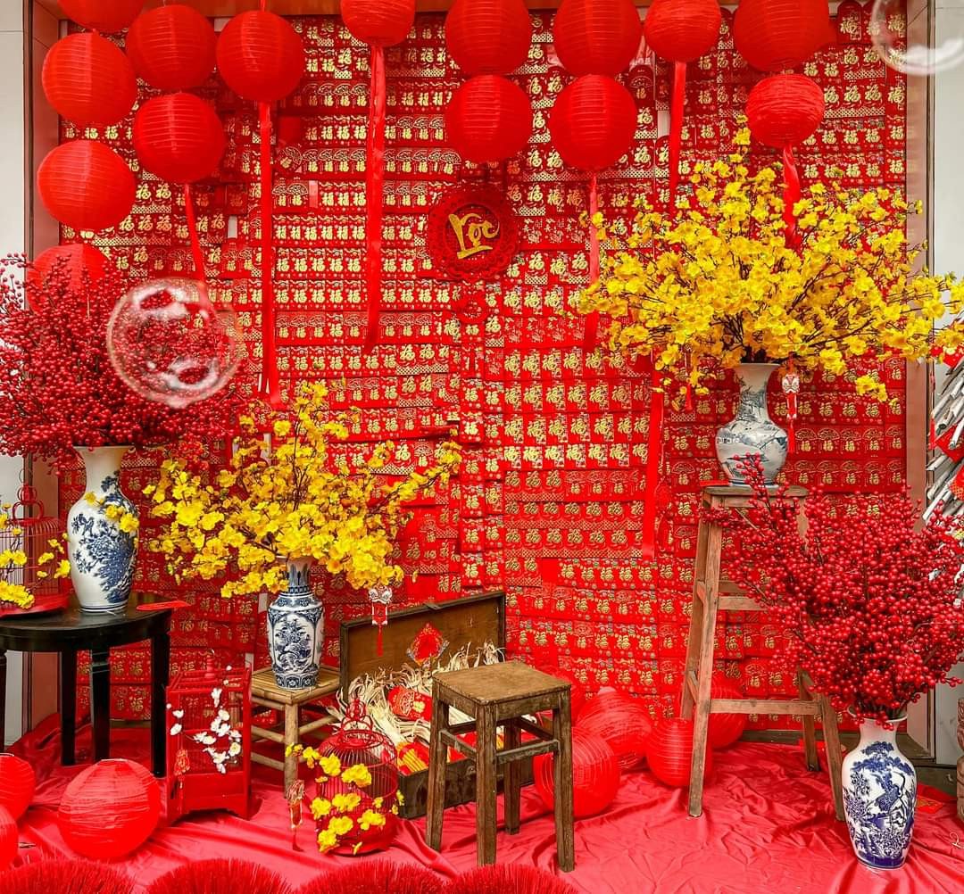 Background xịn xò ngập tràn sắc Xuân. (Ảnh: Tiệm Trà Tháng Tư) Background xịn xò ngập tràn sắc Xuân. (Ảnh: Tiệm Trà Tháng Tư)