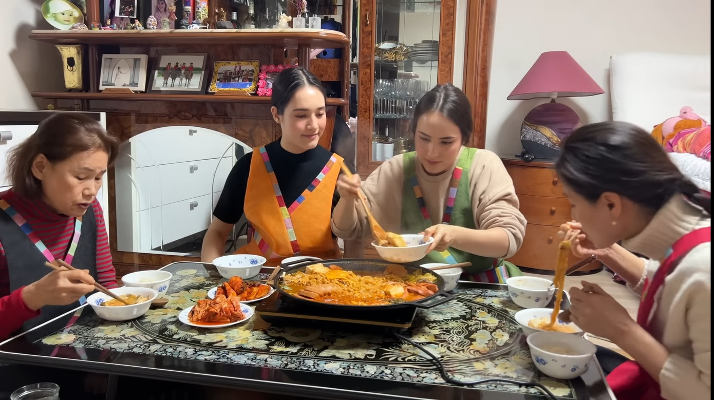 Bữa ăn gia đình với sự góp mặt của nhiều thế hệ là điều vô cùng đáng trân trọng. (Ảnh: 3genfam) Bữa ăn gia đình với sự góp mặt của nhiều thế hệ là điều vô cùng đáng trân trọng. (Ảnh: 3genfam)