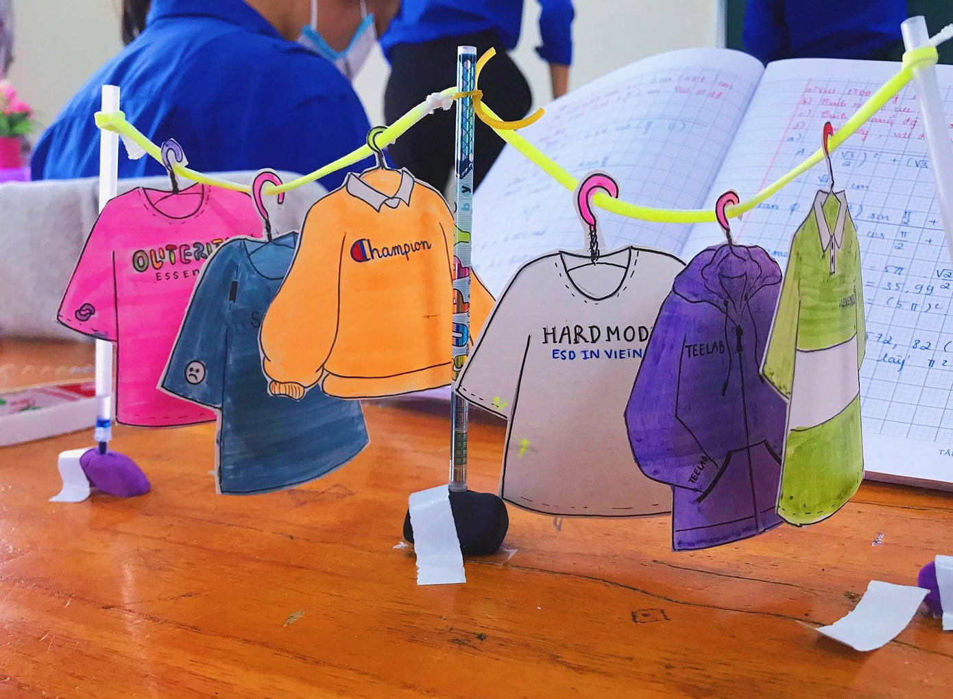 Chủ nhân của chiếc sào này chắc chắn là tín đồ của global brand và local brand rồi! (Ảnh: Hương Giang) Chủ nhân của chiếc sào này chắc chắn là tín đồ của global brand và local brand rồi! (Ảnh: Hương Giang)