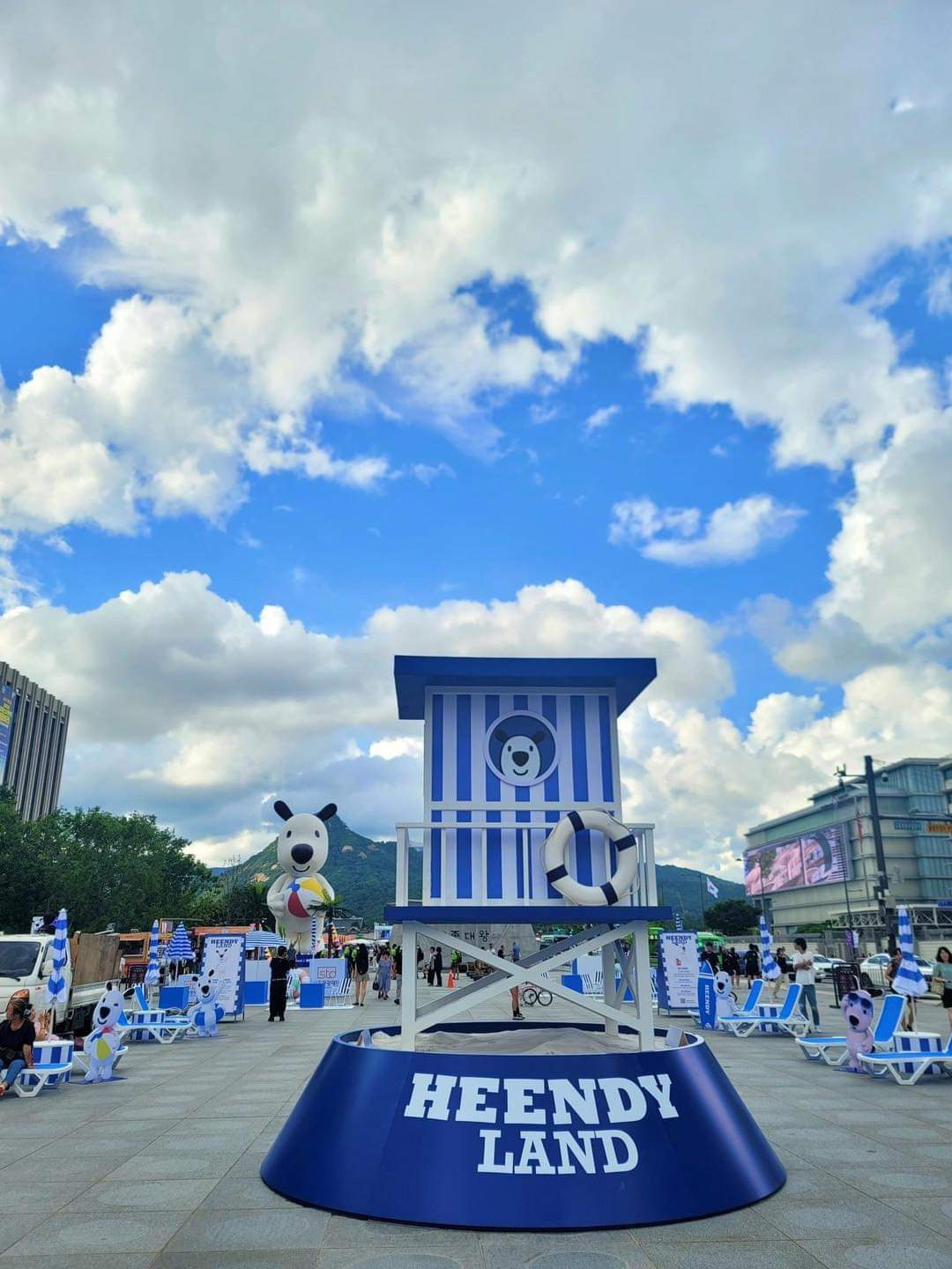 Góc check-in "được lòng" giới trẻ. Góc check-in "được lòng" giới trẻ.