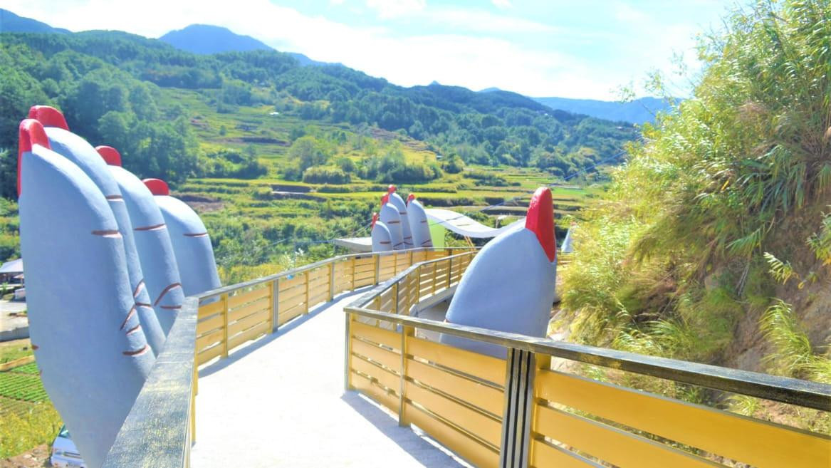 Phiên bản “hơi lỗi” của cây cầu tại Philippines đã gây ra không ít tranh cãi. Phiên bản “hơi lỗi” của cây cầu tại Philippines đã gây ra không ít tranh cãi.