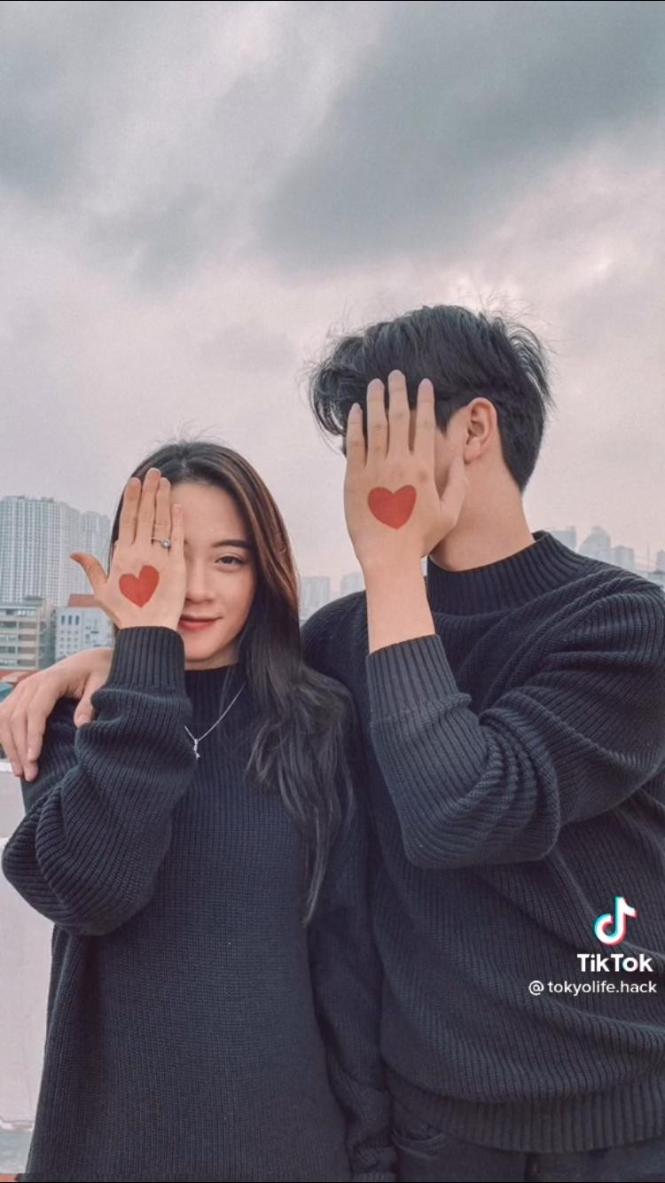 Cách chụp “nửa kín nửa hở” này sẽ khiến mọi người tò mò không biết “người ấy là ai”. Cách chụp “nửa kín nửa hở” này sẽ khiến mọi người tò mò không biết “người ấy là ai”.