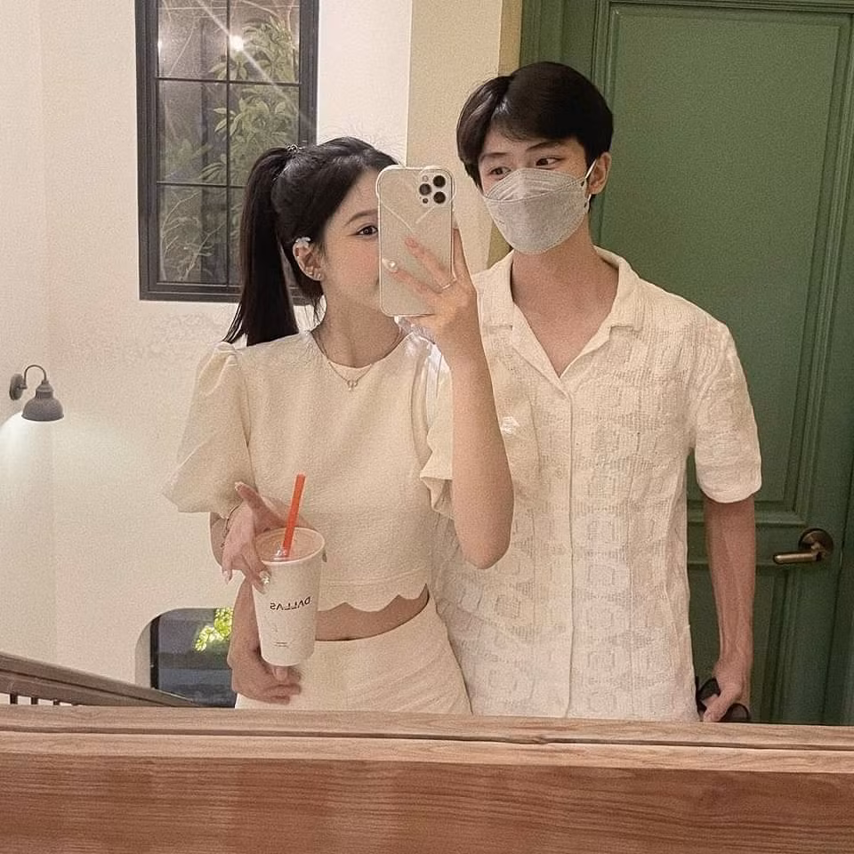 Cả hai cực tình cảm trong khoảng thời gian còn bên nhau. (Ảnh: FBNV)