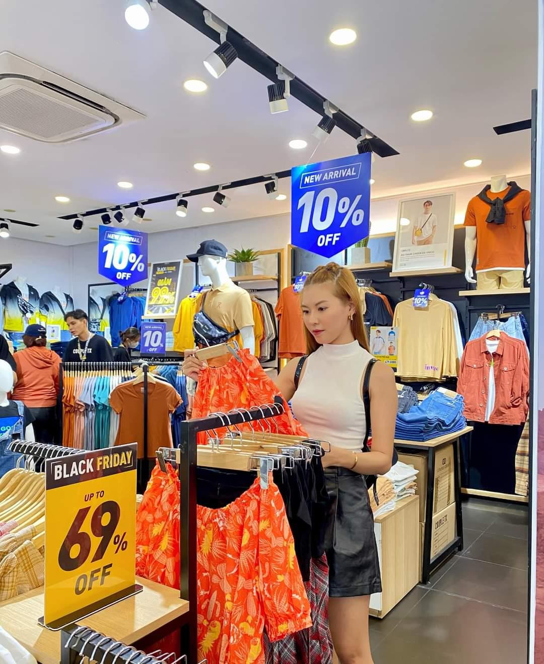 Có sale đời bỗng vui. (Ảnh: Couple TX)