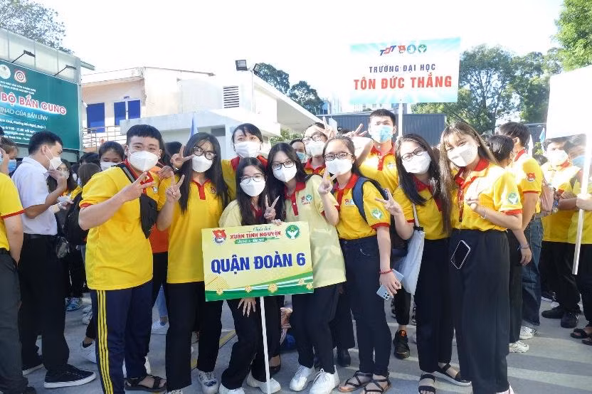 Những tình nguyện viên mong muốn mang nhiệt huyết tuổi trẻ hoá thành những hành động yêu thương. (Ảnh: VGP/ Nguyễn Kim)