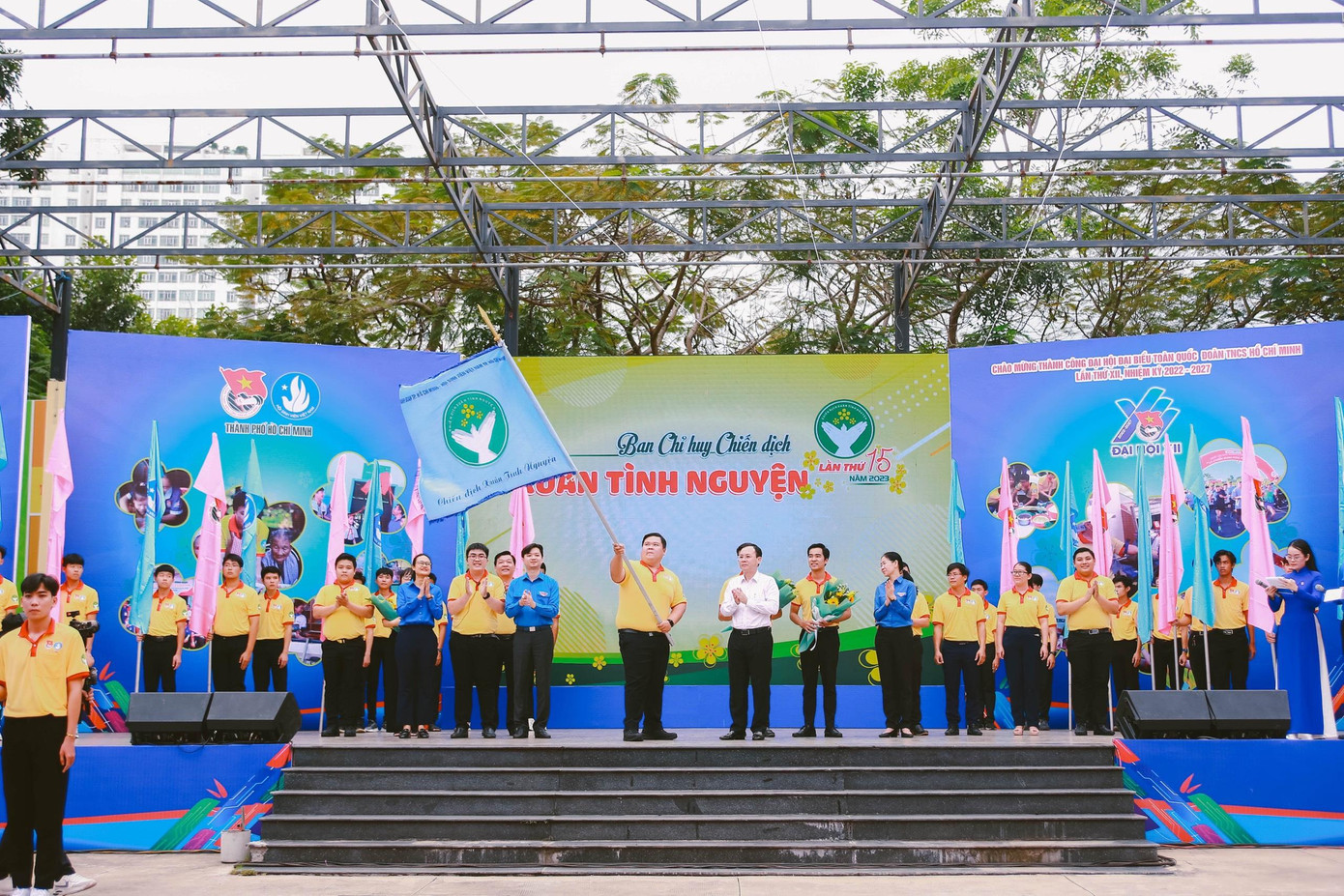 Lễ ra quân được phát động, đảm bảo an toàn cho Tết 2023 (Ảnh: Thành Đoàn TP.HCM) Lễ ra quân được phát động, đảm bảo an toàn cho Tết 2023 (Ảnh: Thành Đoàn TP.HCM)