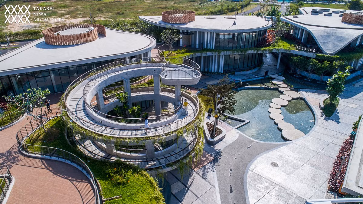 Con dốc xoắn ốc chiếm spotlight của khu phức hợp. (Ảnh: Takashi Niwa Architects)