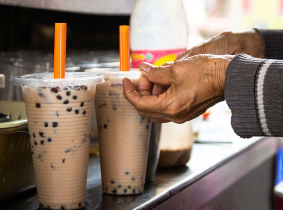 Những ly trà sữa huyền thoại với “ngoại hình” vô cùng đơn giản nhưng hương vị lại khiến nhiều người thương nhớ. (Ảnh: Internet)