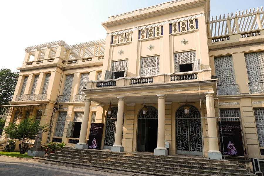 Tòa nhà 2 là nơi diễn ra các triển lãm. Tòa nhà 2 là nơi diễn ra các triển lãm.