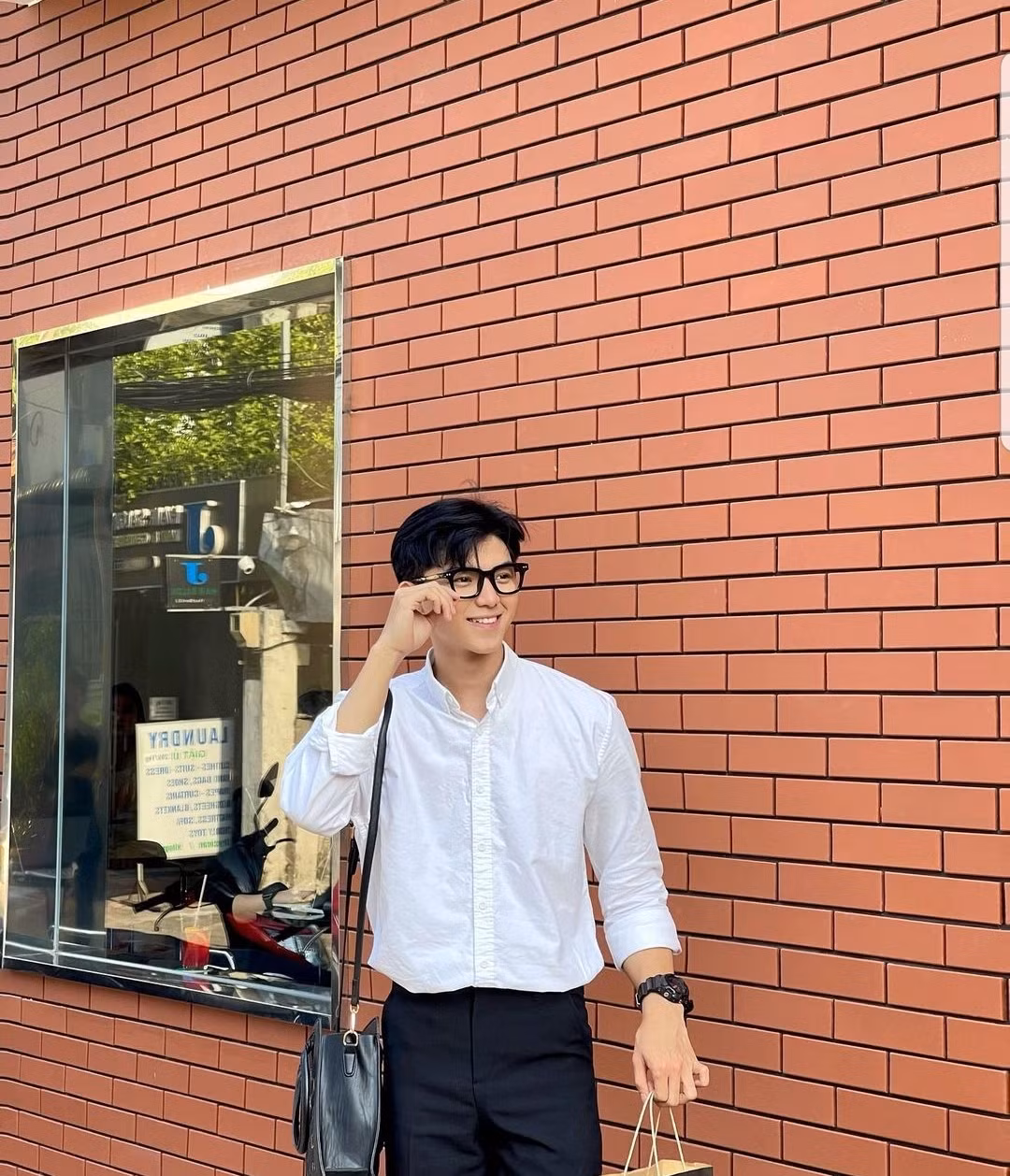 Nụ cười “tỏa nắng” của chàng trai 2K1. (Ảnh: Nguyễn Cao Nhật Hoàng)