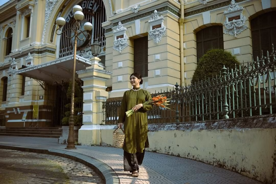 Background vừa mang hơi hướng retro vừa có một chút hiện đại. (Ảnh: Mai Khanh) Background vừa mang hơi hướng retro vừa có một chút hiện đại. (Ảnh: Mai Khanh)