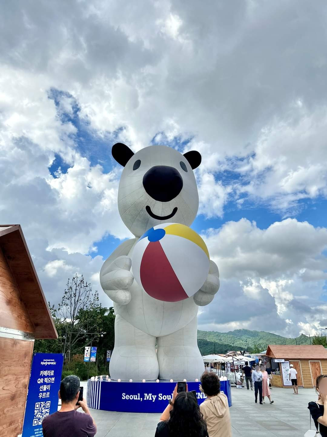 Nhân vật chiếm spotlight trong lễ hội lần này. Nhân vật chiếm spotlight trong lễ hội lần này.