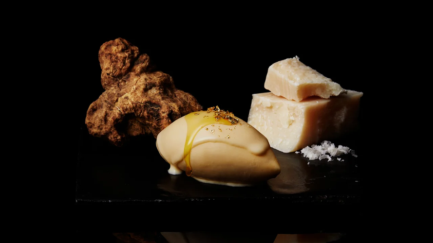 Nguyên liệu của món kem đều thuộc dòng cao cấp. (Ảnh: Guinness World Records) Nguyên liệu của món kem đều thuộc dòng cao cấp. (Ảnh: Guinness World Records)