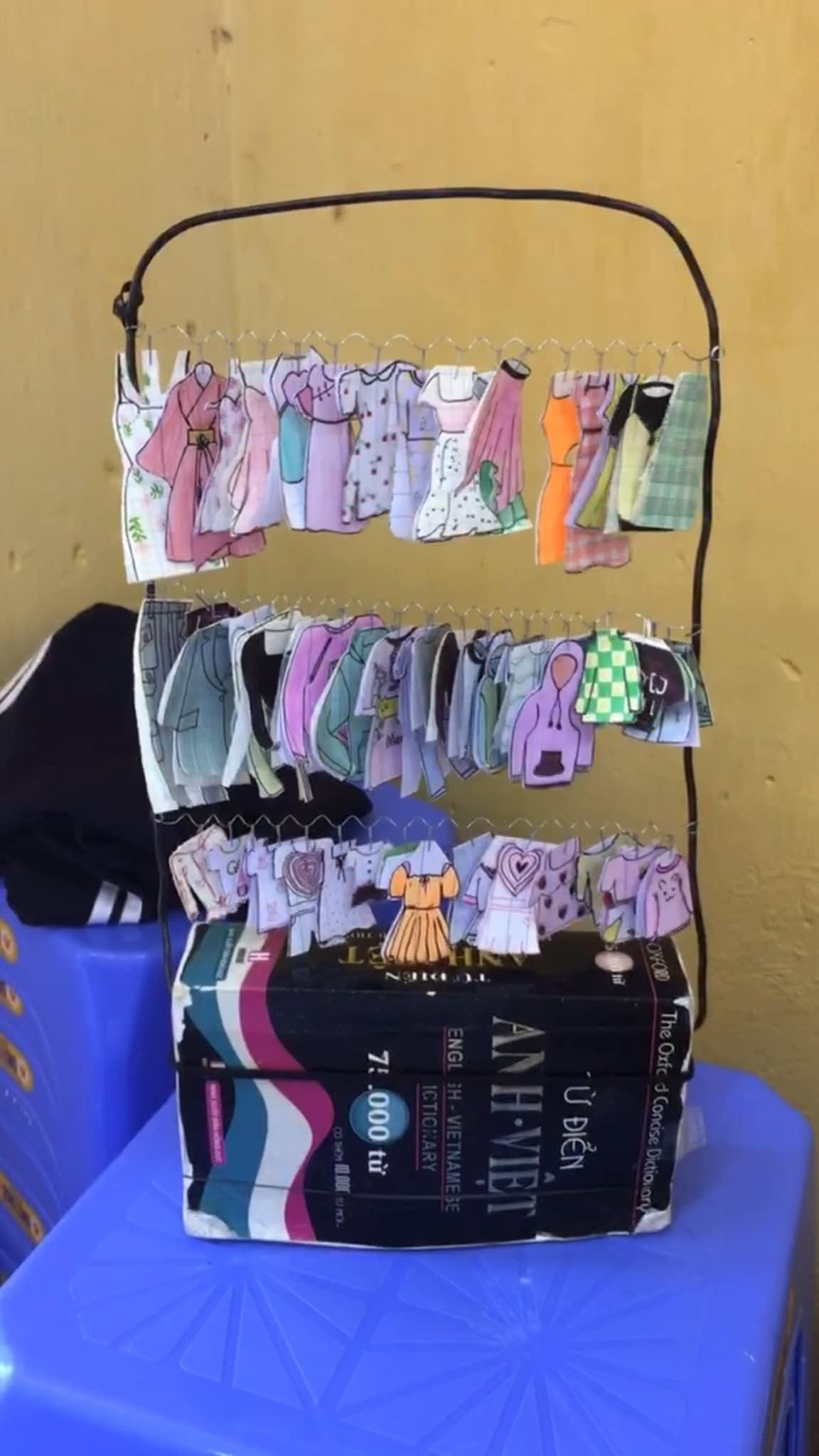 Đủ loại mẫu mã mời bạn quẹo lựa nha! (Ảnh: Khánh Huyền) Đủ loại mẫu mã mời bạn quẹo lựa nha! (Ảnh: Khánh Huyền)