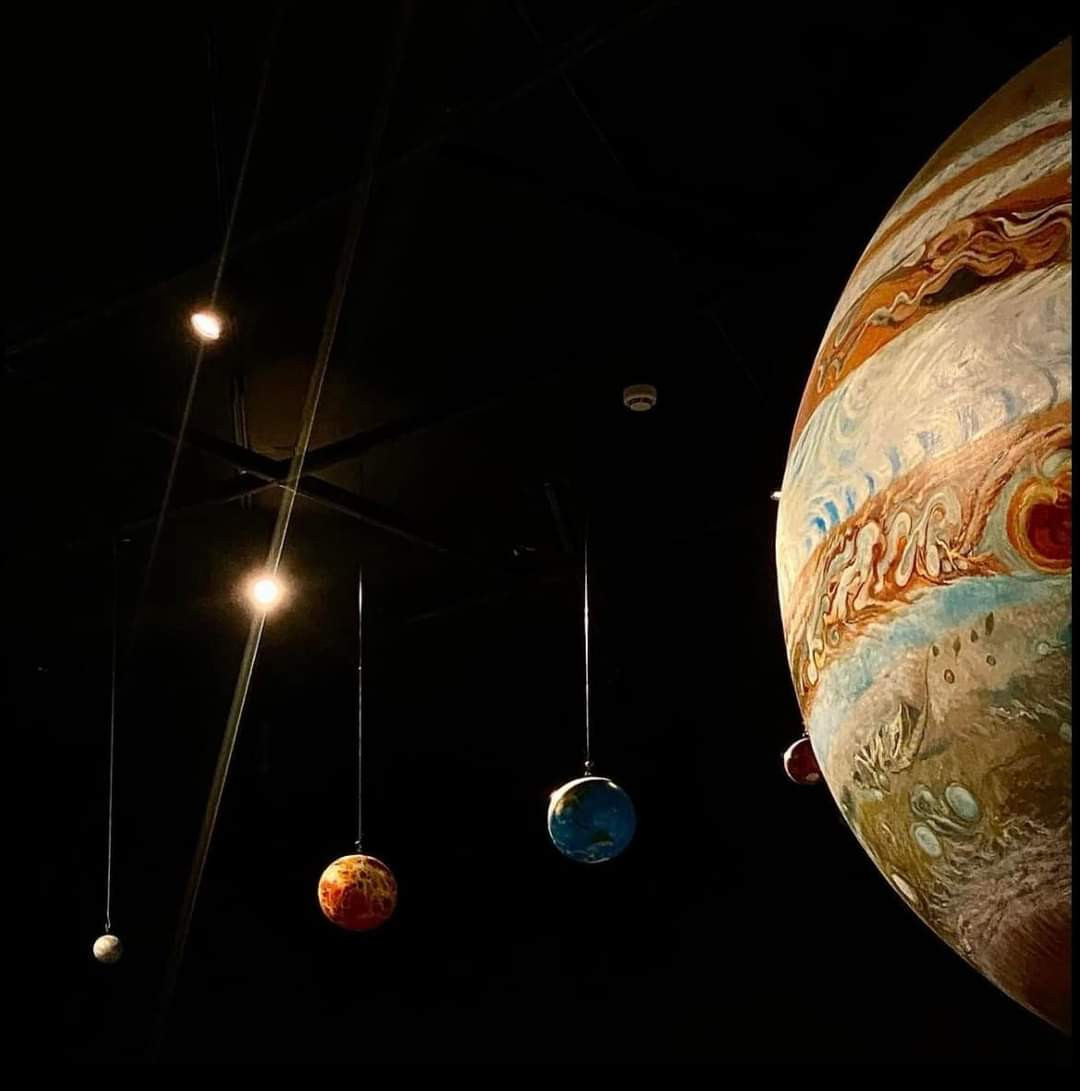 Ngắm nhìn các vì sao tinh tú tại trung tâm khiến netizen vô cùng thích thú. (Ảnh: Nguyen Bear)