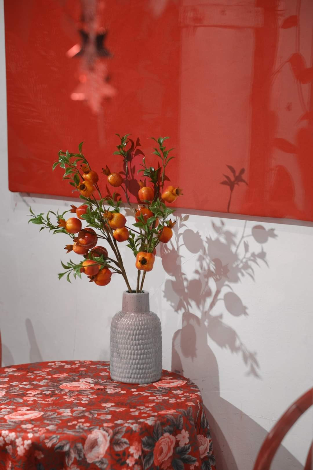 Đâu đâu trong quán cũng mang hương sắc ngày Tết. Đây là địa chỉ yêu thích của nhiều bạn trẻ không chỉ bởi thức uống hợp vị mà còn vì không gian đặc sắc của quán. (Ảnh: The Seat Cafe) Đâu đâu trong quán cũng mang hương sắc ngày Tết. Đây là địa chỉ yêu thích của nhiều bạn trẻ không chỉ bởi thức uống hợp vị mà còn vì không gian đặc sắc của quán. (Ảnh: The Seat Cafe)