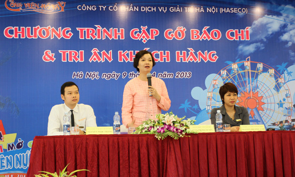 Bà Yến cho hay mùa hè năm nay, công viên Hồ Tây có nhiều sự thay đổi cảnh quan, khu vui chơi