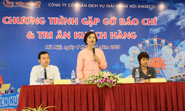 Bà Yến cho hay mùa hè năm nay, công viên Hồ Tây có nhiều sự thay đổi cảnh quan, khu vui chơi