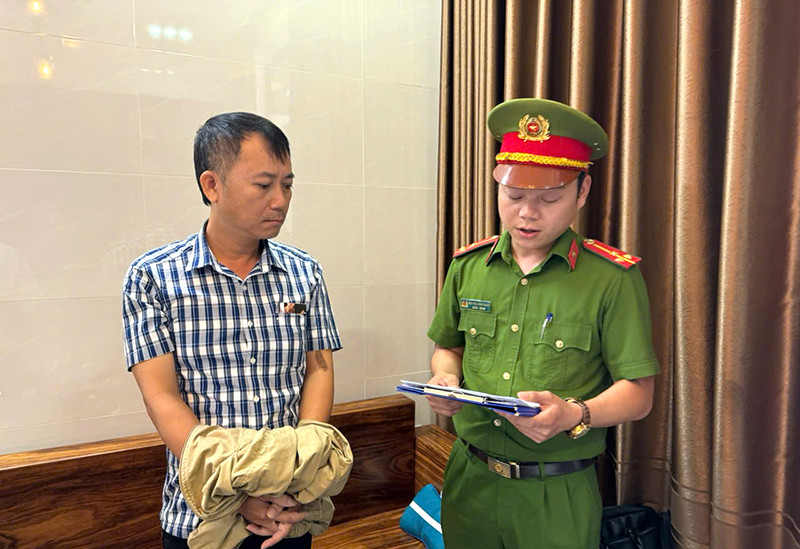 Hồ Hoàng Quân, nguyên cán bộ địa chính xã Đức Trạch.