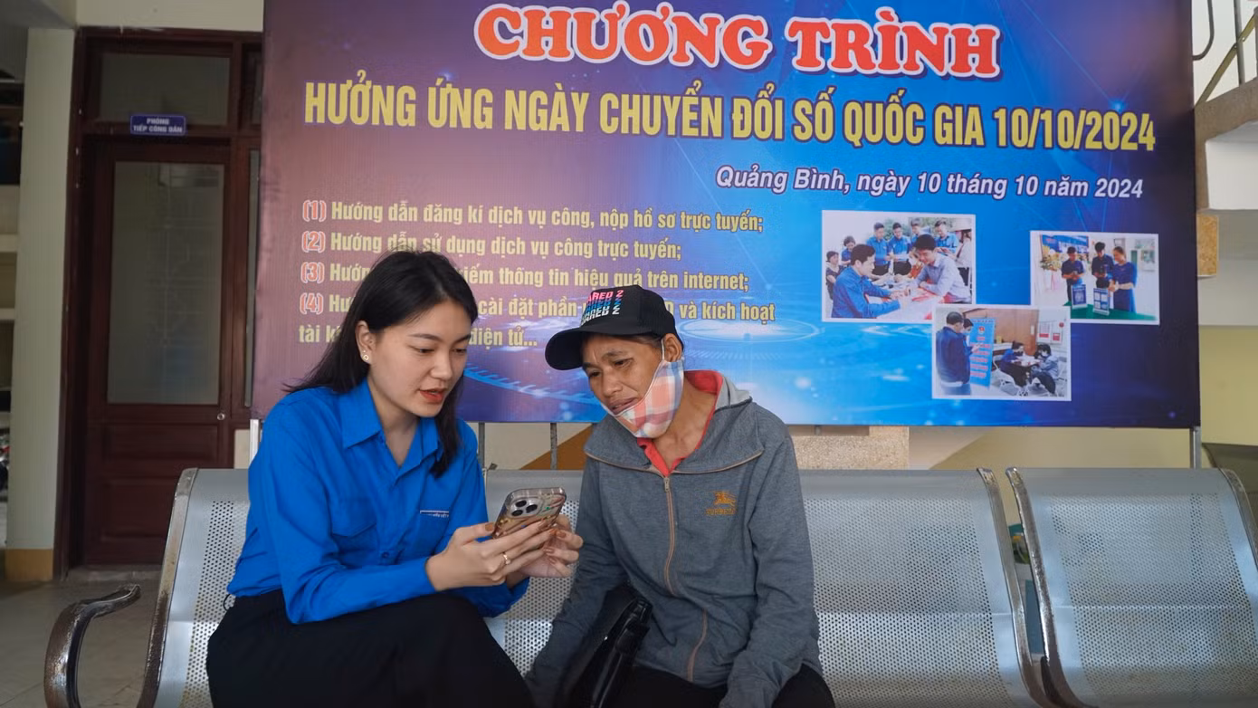 Hướng dẫn người dân cài đặt một số nền tảng trên điện thoại. Hướng dẫn người dân cài đặt một số nền tảng trên điện thoại.