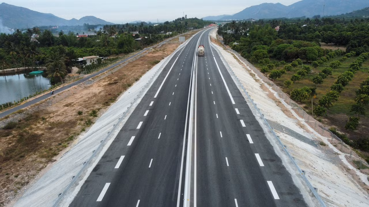 Thời gian di chuyển từ TP. HCM đến tỉnh Khánh Hòa chỉ mất khoảng 5 tiếng từ ngày 26/4.