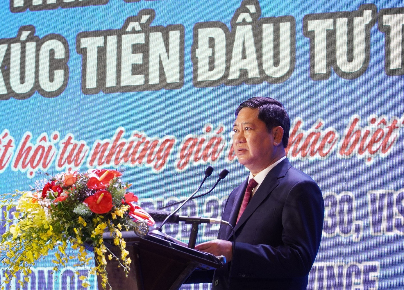 Ông Trần Quốc Nam - Chủ tịch UBND tỉnh Ninh Thuận, phát biểu khai mạc hội nghị. Ông Trần Quốc Nam - Chủ tịch UBND tỉnh Ninh Thuận, phát biểu khai mạc hội nghị.