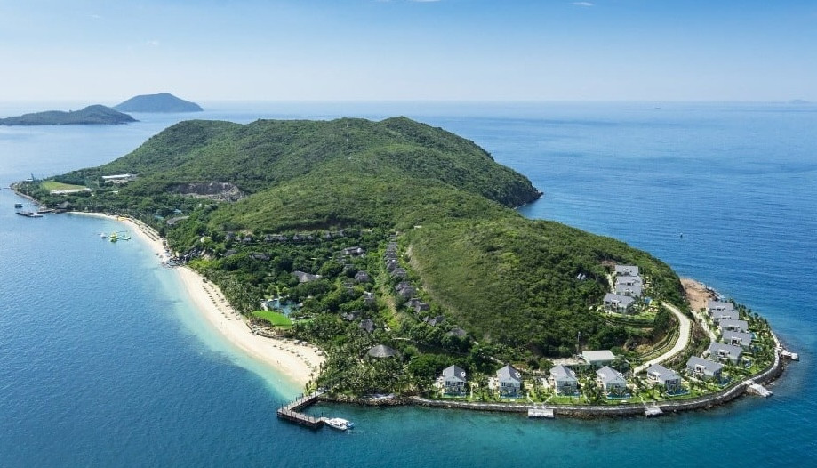 Khu du lịch Hòn Tằm trên đảo Hòn Tằm của TP. Nha Trang. Khu du lịch Hòn Tằm trên đảo Hòn Tằm của TP. Nha Trang.