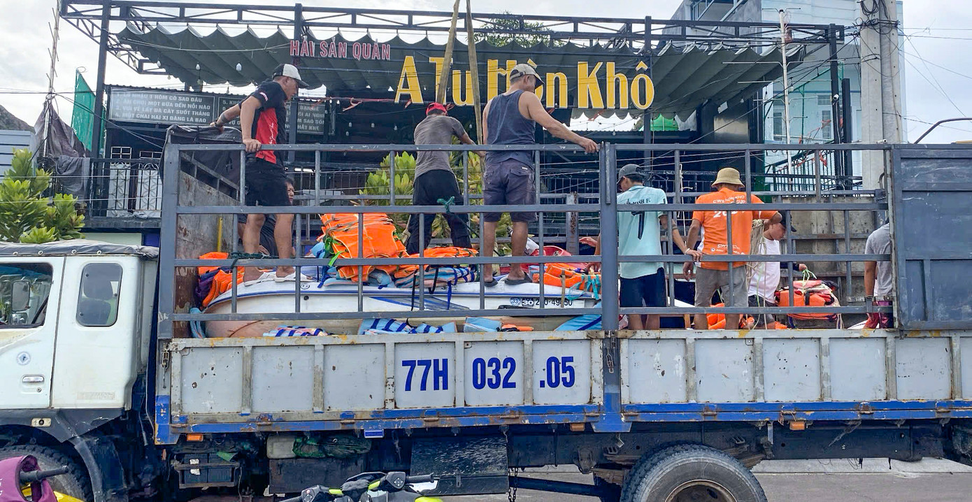 Những chuyến xe nghĩa tình trước giờ xuất phát Những chuyến xe nghĩa tình trước giờ xuất phát