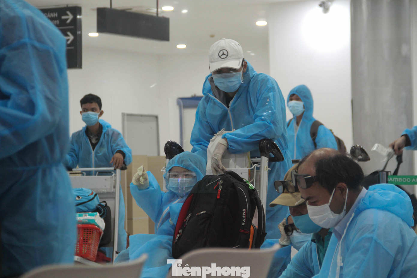 Chuyến chở bay chở 196 người dân (trong đó có 4 trẻ nhỏ) từ TPHCM về Bình Định. Ảnh: Trương Định